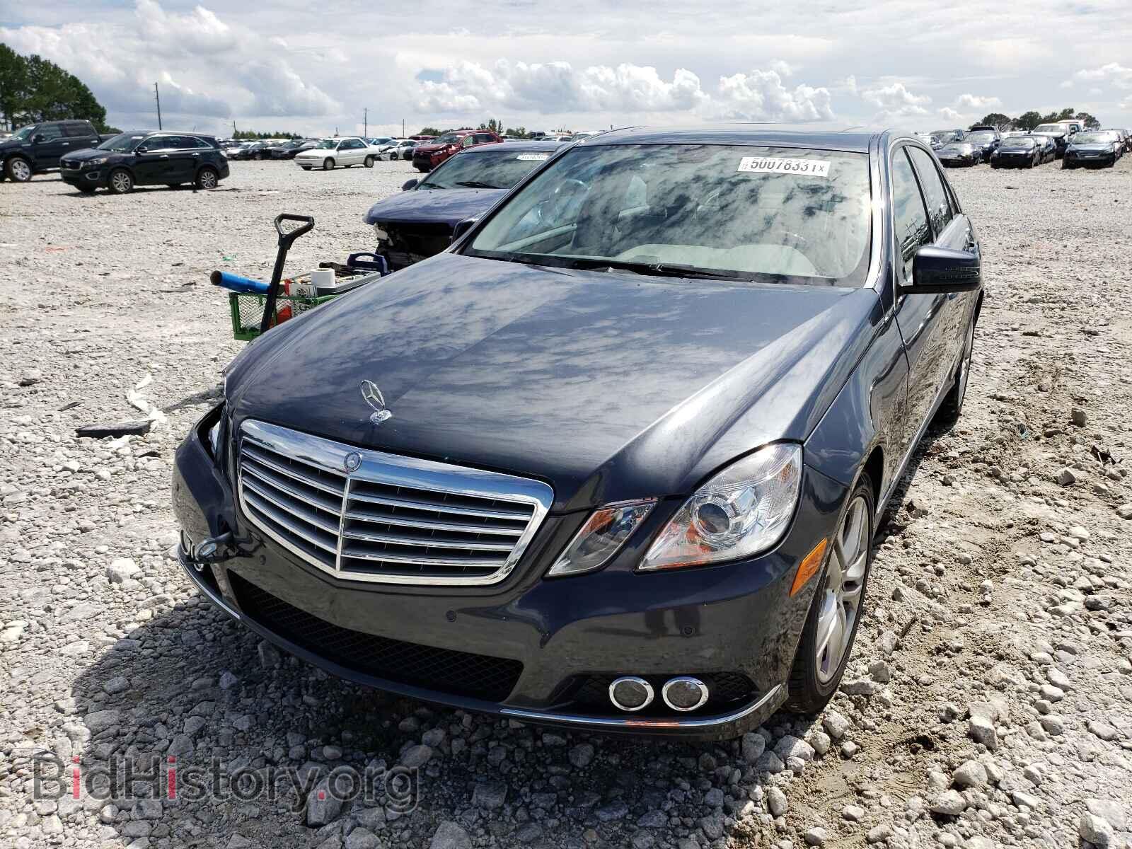2011 MERCEDES-BENZ E-CLASS - VIN: WDDHF8HB9BA467751 - Фото 2