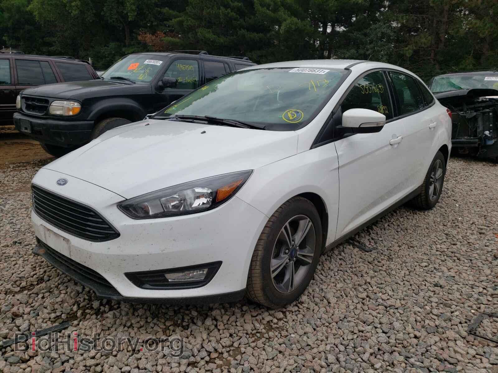 2018 FORD FOCUS - VIN: 1FADP3F27JL293215 - Фото 2