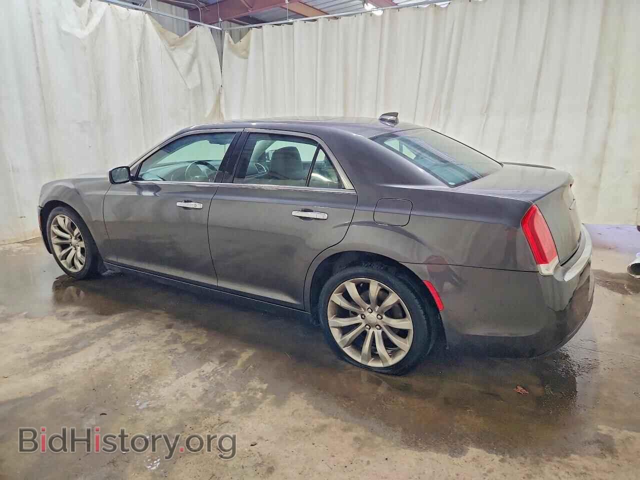 2017 CHRYSLER 300 - VIN: 2C3CCAEG9HH570302 - Фото 2