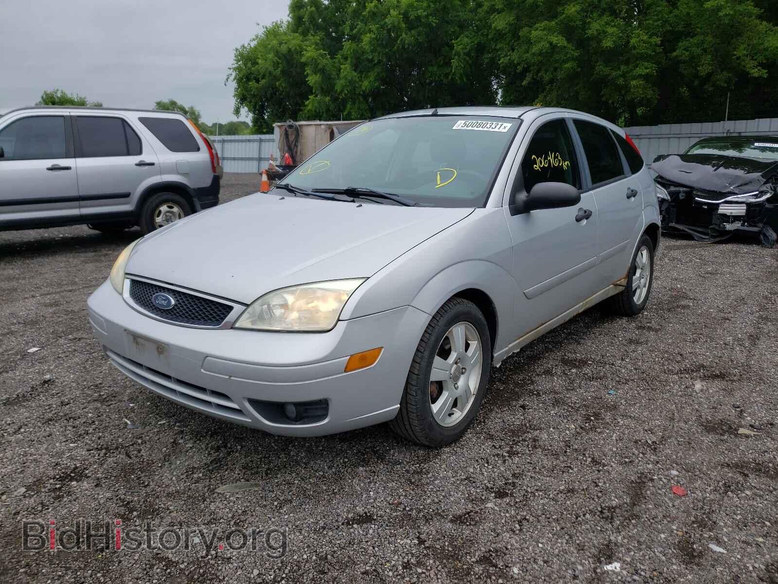 2006 FORD FOCUS - VIN: 1FAFP37N06W150131 - Фото 2