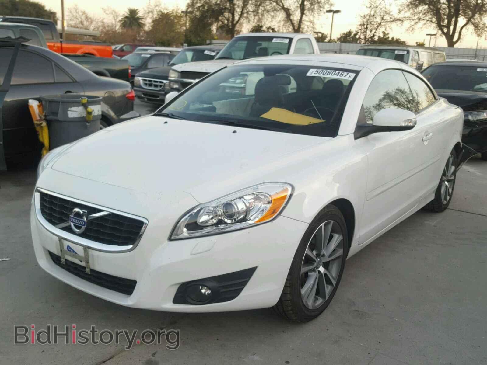 2011 VOLVO C70 - VIN: YV1672MC1BJ118944 - Фото 2