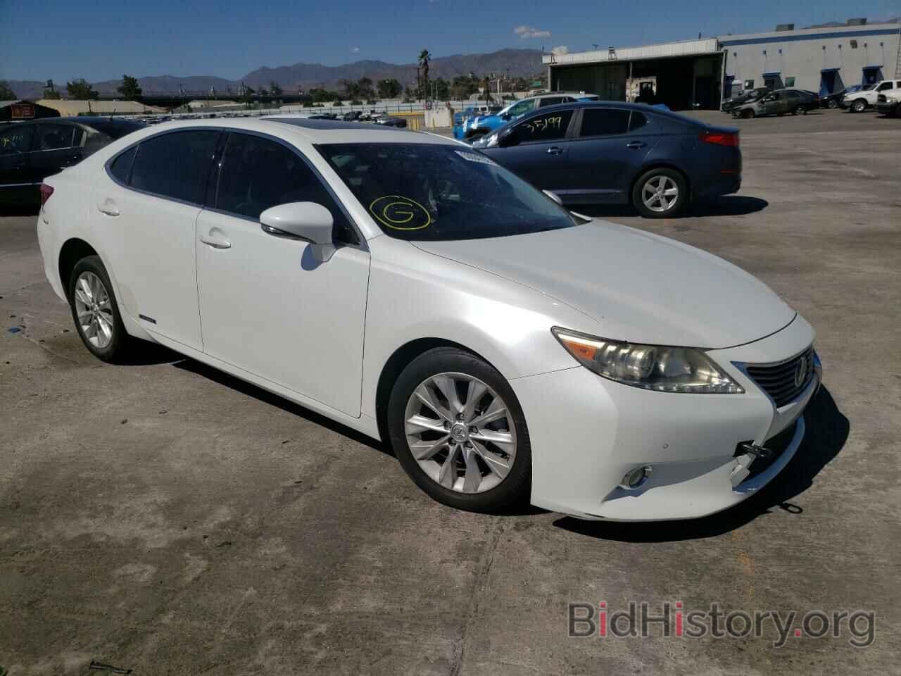 Фотография JTHBW1GG6D2031469 - LEXUS ES300 2013