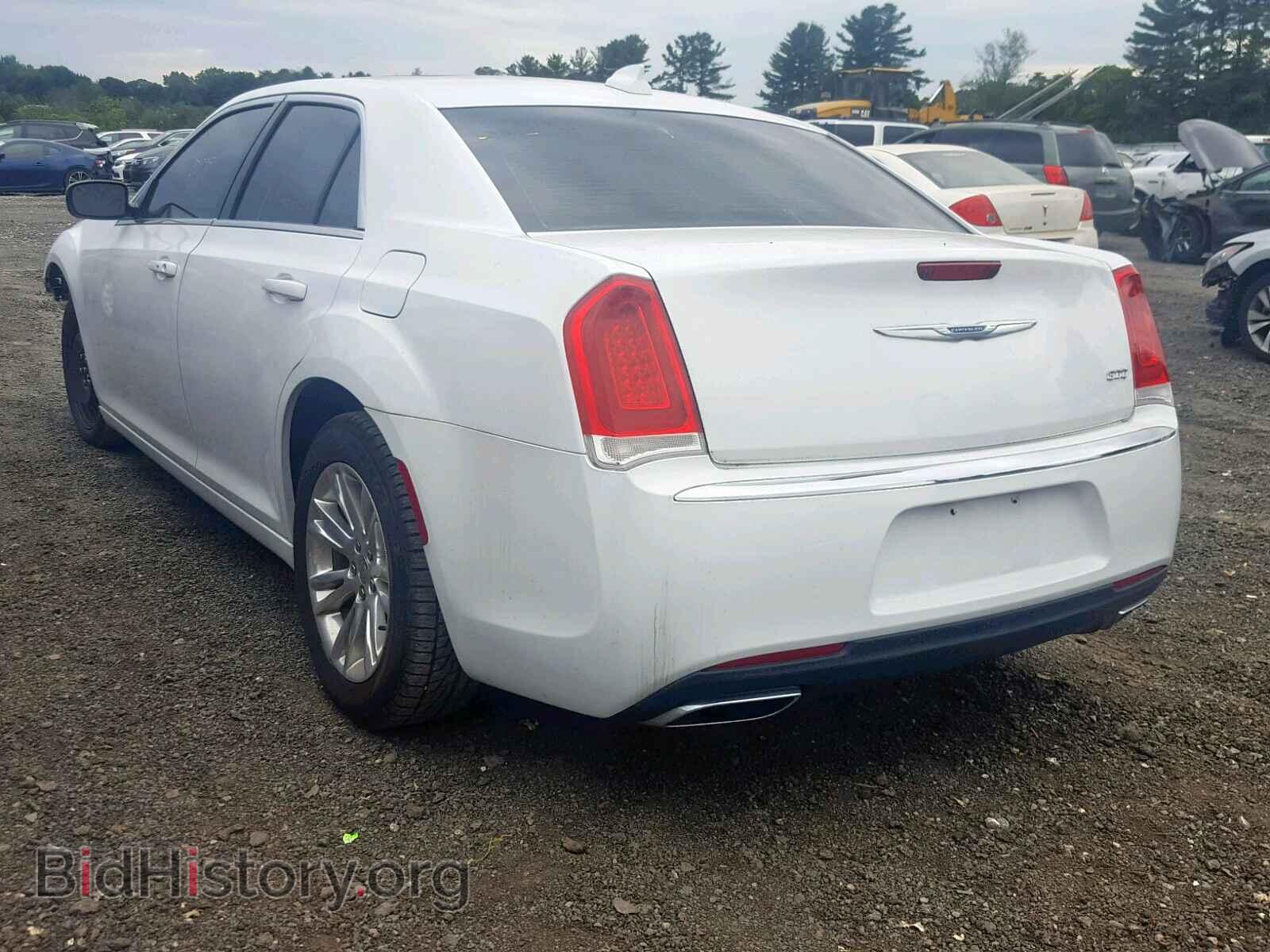 2016 CHRYSLER 300 - VIN: 2C3CCAAG2GH295800 - Фото 3