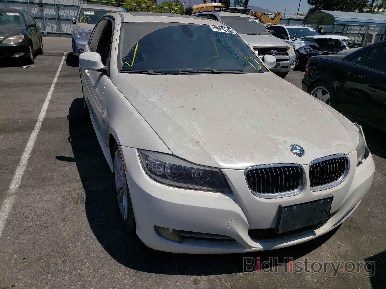 Photo WBAPM77519NL88611 - BMW 3 SERIES 2009