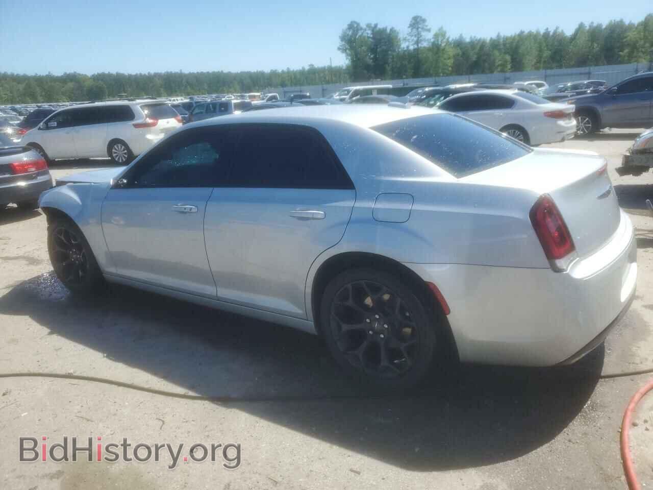 2020 CHRYSLER 300 - VIN: 2C3CCABG8LH158675 - Фото 2