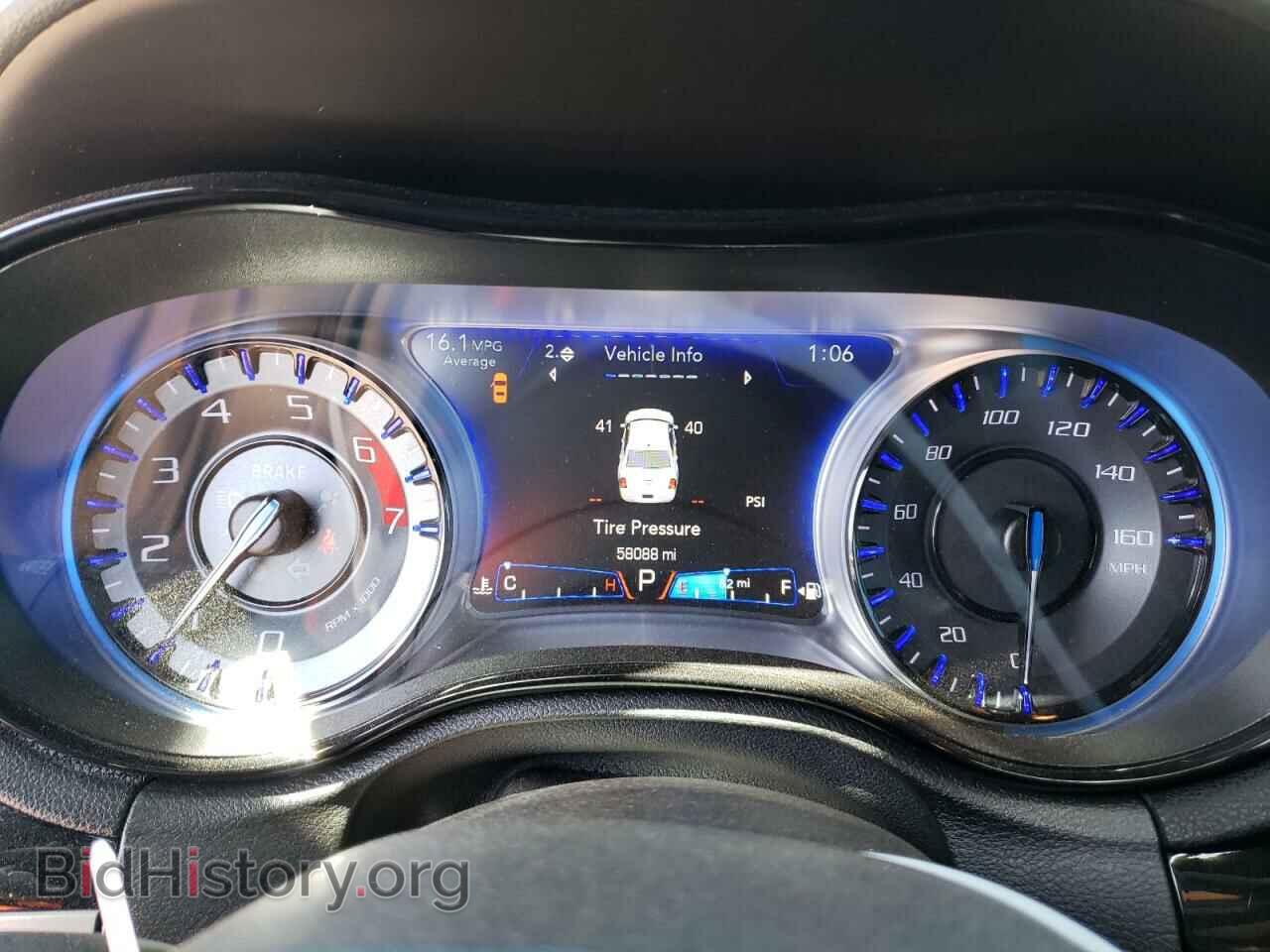 2017 CHRYSLER 300 - VIN: 2C3CCABT8HH586184 - Фото 9