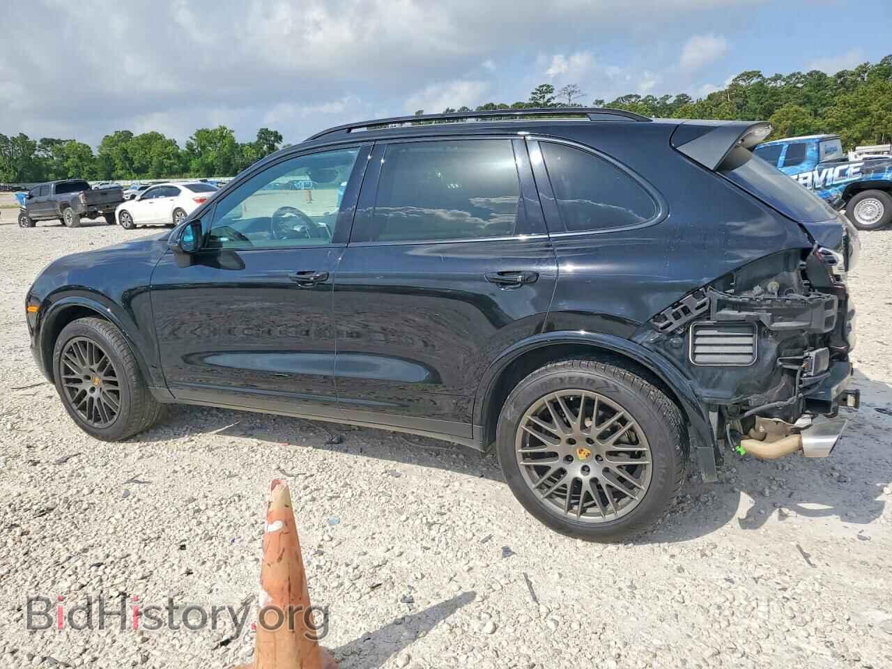 2018 PORSCHE CAYENNE - VIN: WP1AA2A27JKA04631 - Фото 2