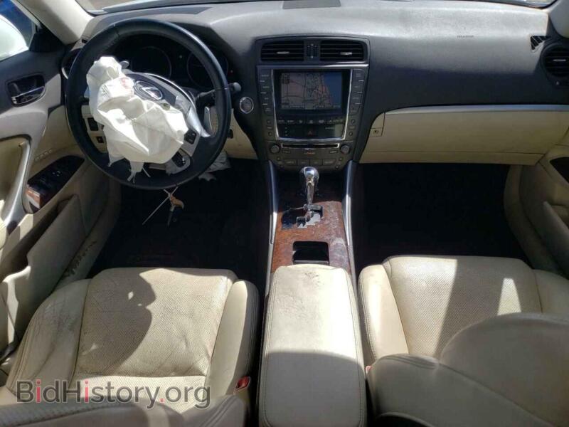 2011 Lexus IS (VIN JTHCE5C21B5001087) — photo 8 of 12