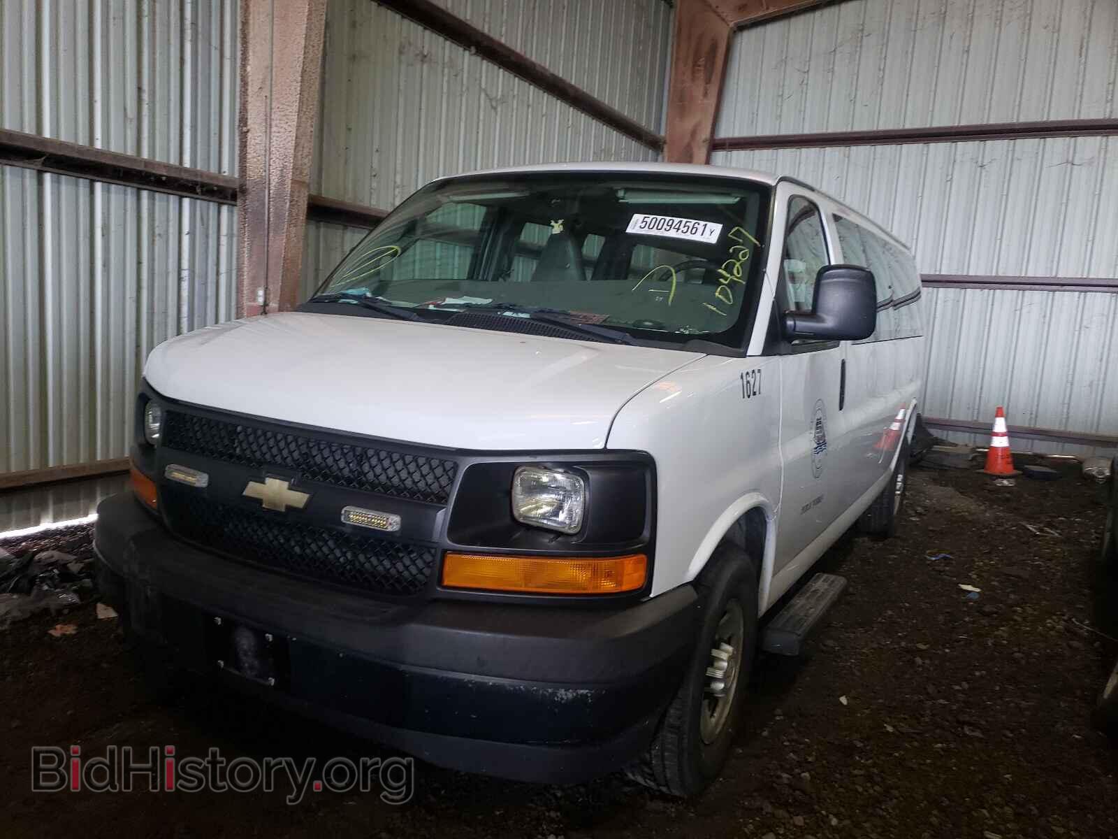 2017 CHEVROLET EXPRESS - VIN: 1GCWGBFG4H1104227 - Фото 2