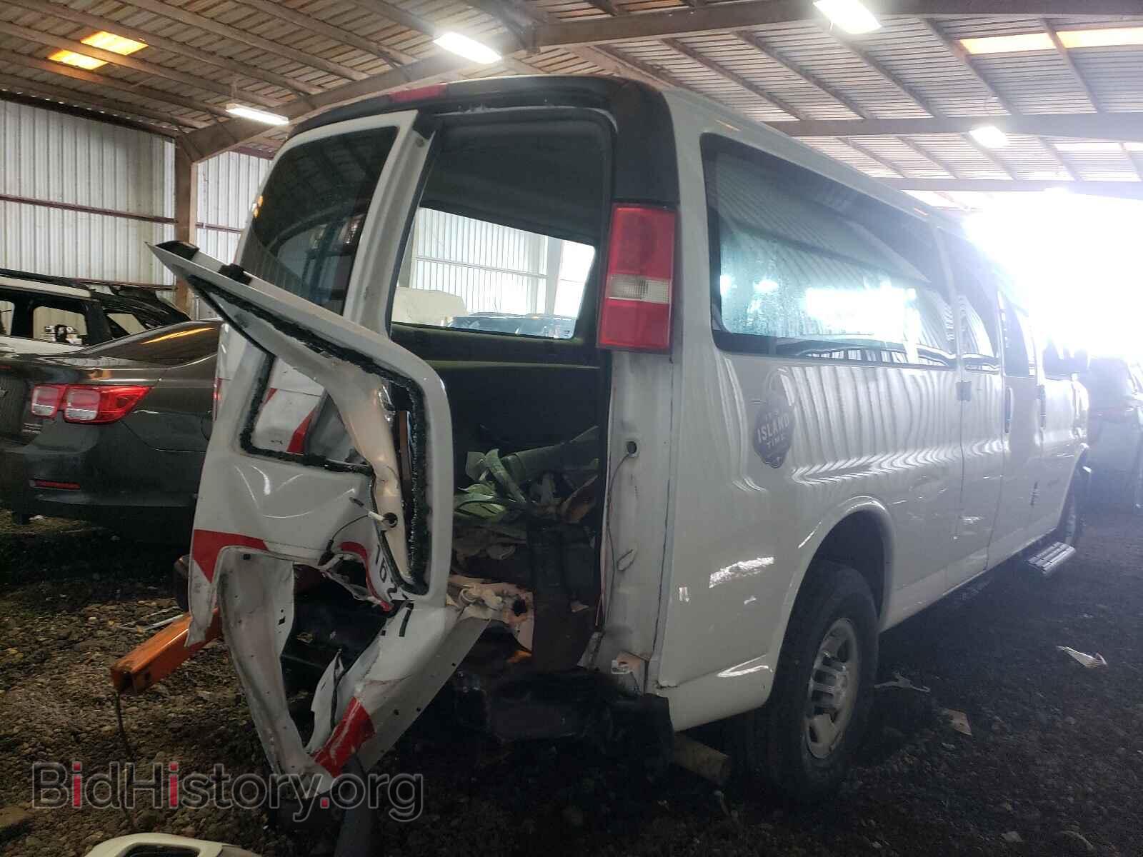 2017 CHEVROLET EXPRESS - VIN: 1GCWGBFG4H1104227 - Фото 4