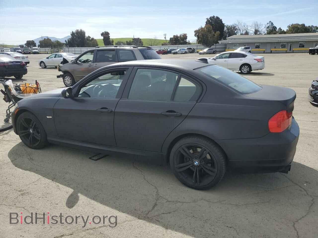 2011 BMW 3 SERIES - VIN: WBAPH7C51BA801991 - Фото 2