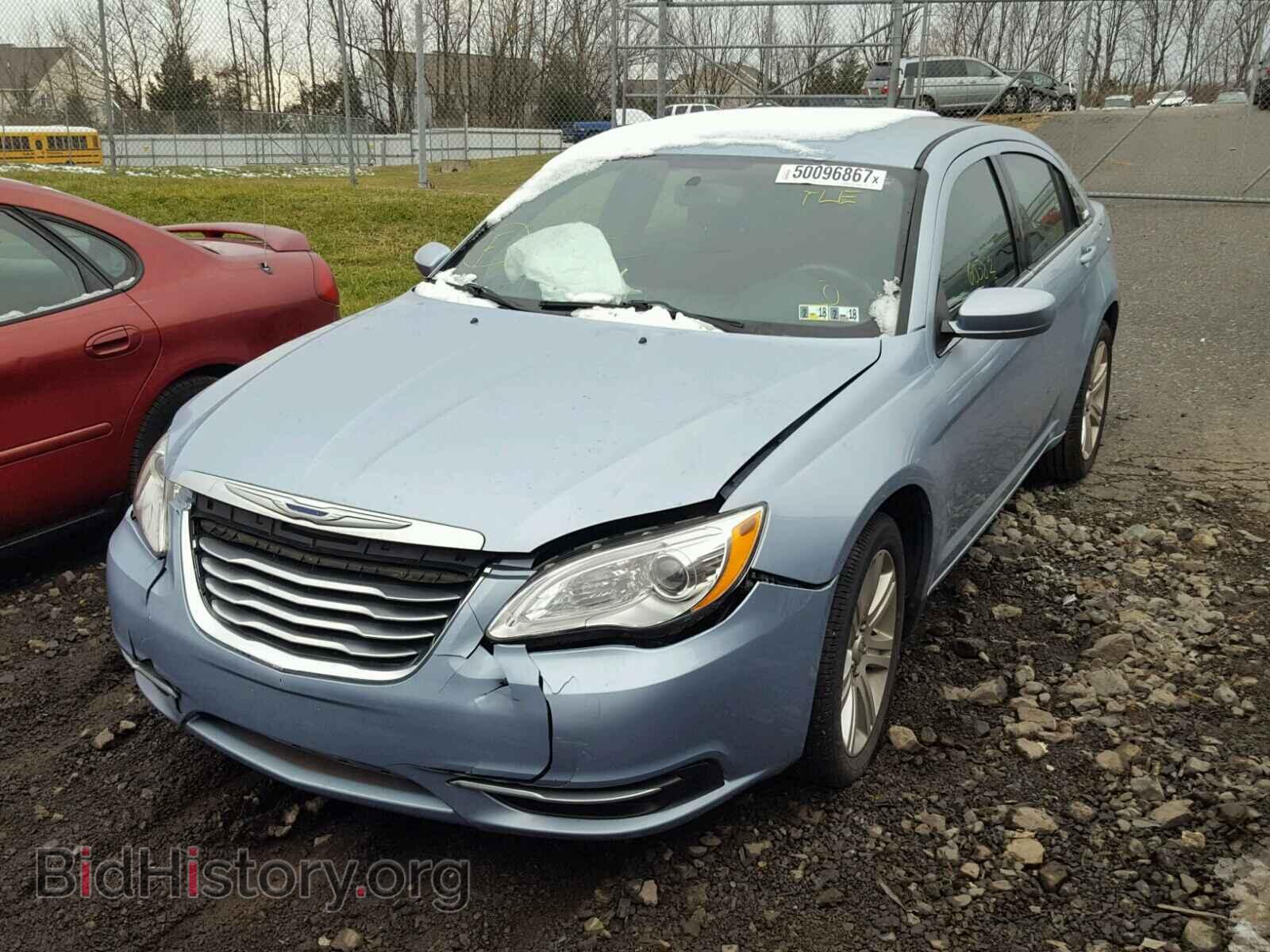 2013 CHRYSLER 200 - VIN: 1C3CCBBBXDN583883 - Фото 2