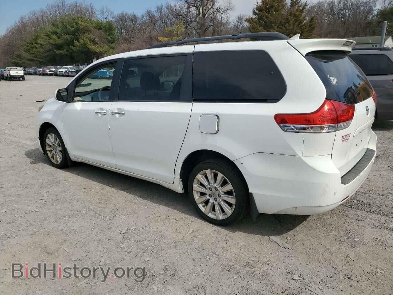 2011 TOYOTA All Models - VIN: 5TDDK3DC3BS028523 - Photo 2