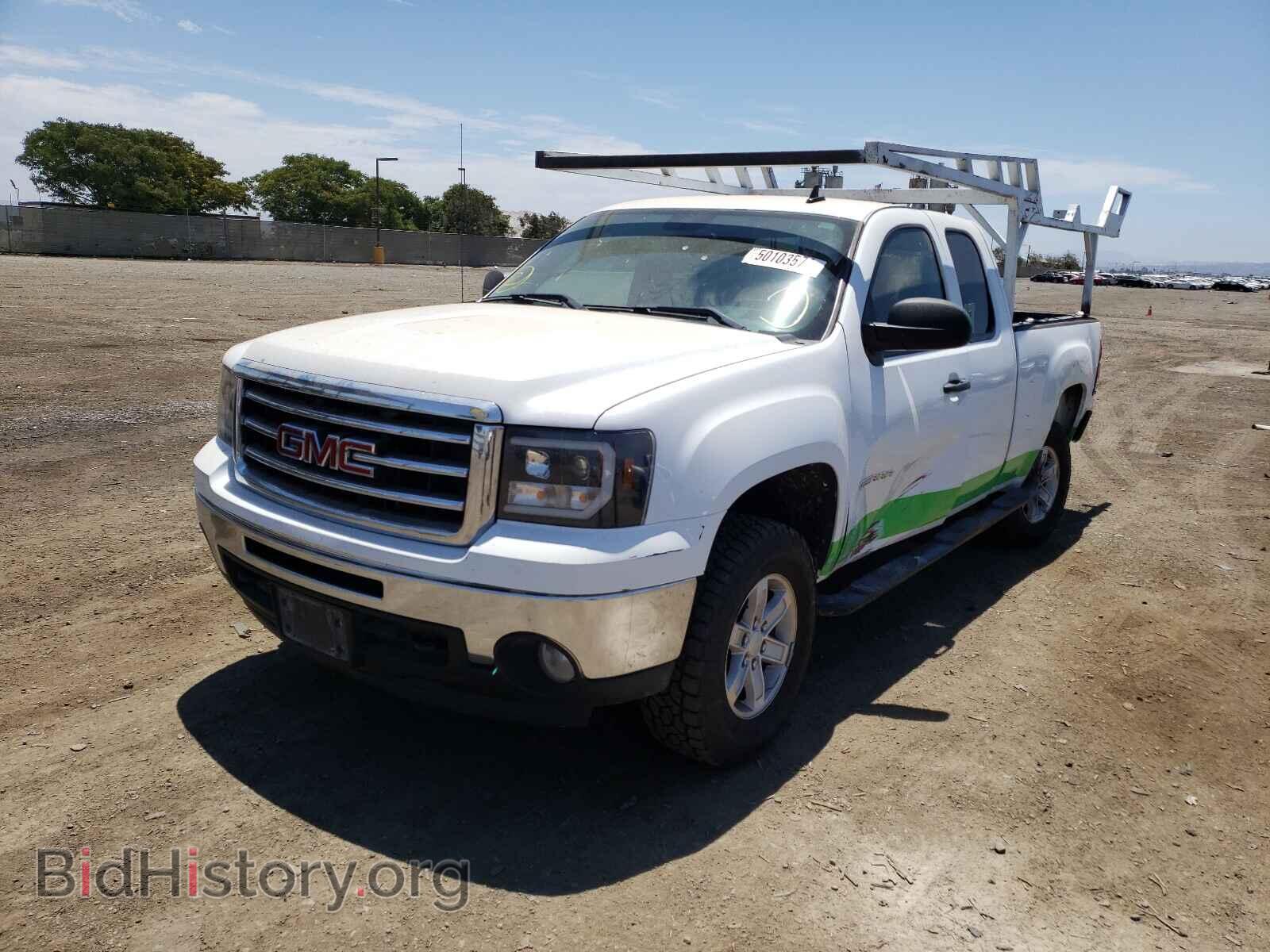 2013 GMC SIERRA - VIN: 1GTR2VE75DZ323224 - Фото 2