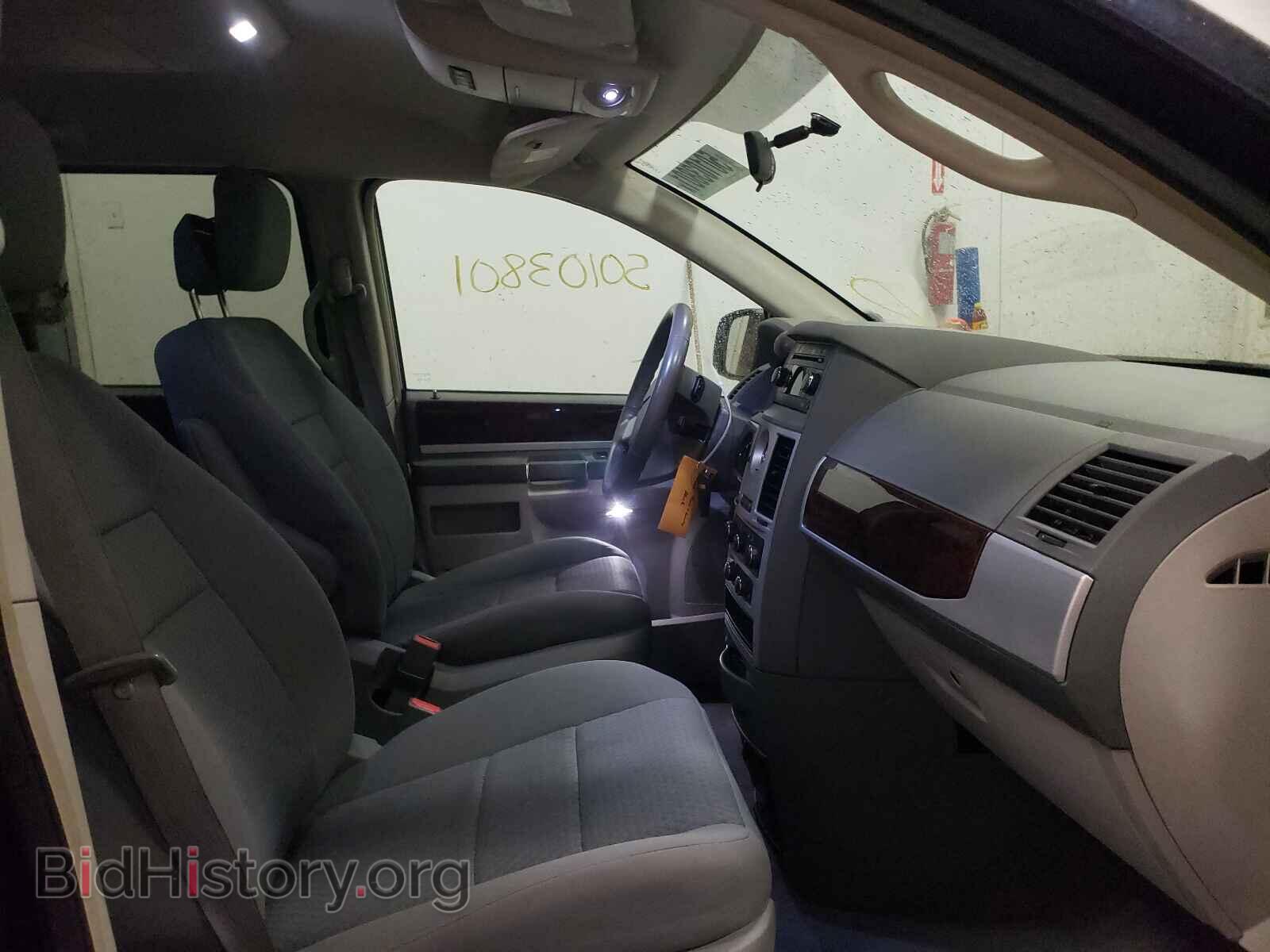 2010 CHRYSLER MINIVAN - VIN: 2A4RR5D18AR480075 - Фото 5