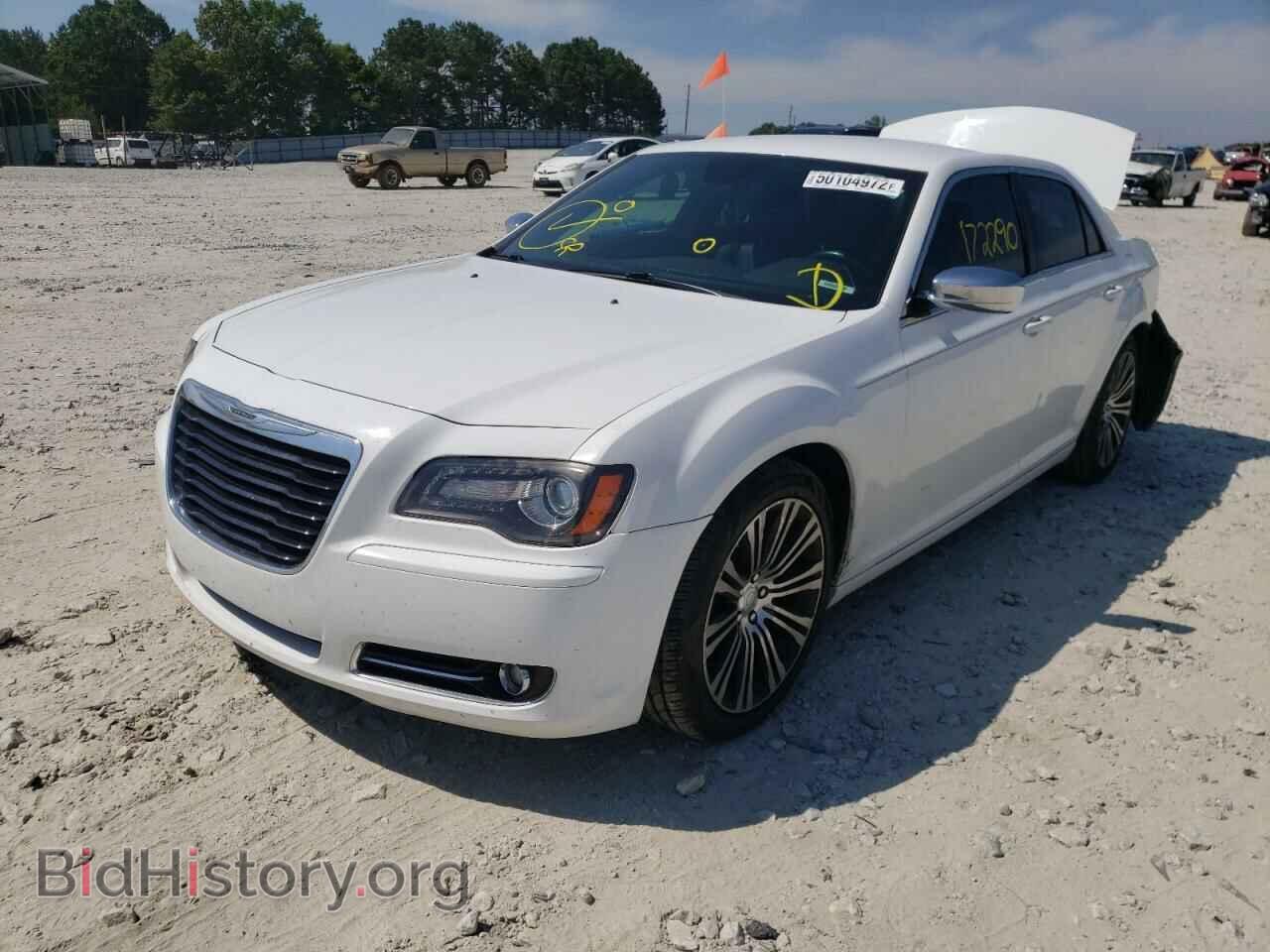 2014 CHRYSLER 300 - VIN: 2C3CCABG9EH183717 - Фото 2