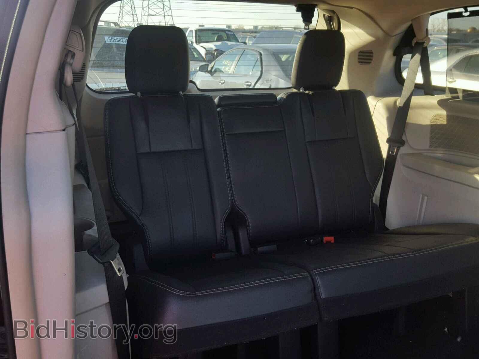 2011 CHRYSLER TOWN & COU - VIN: 2A4RR8DGXBR714580 - Photo 9