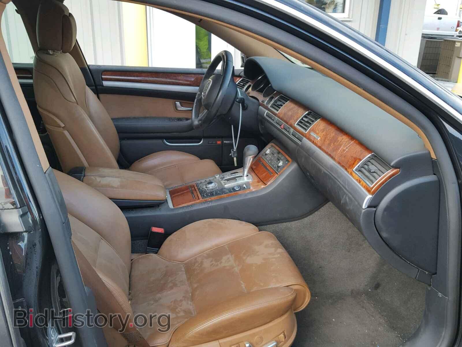 2010 AUDI A8 - VIN: WAURVAFA5AN009633 - Фото 5