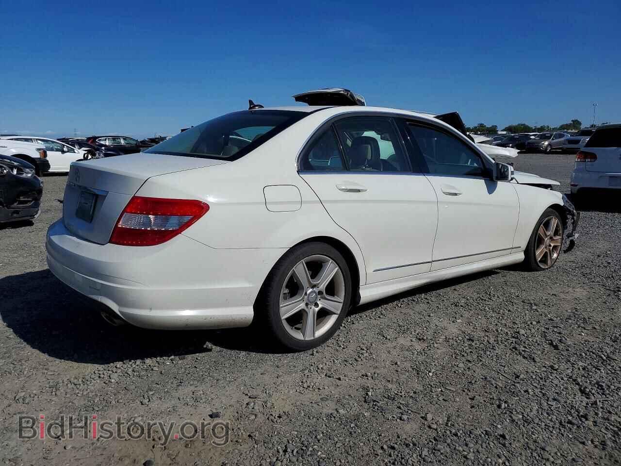 2011 MERCEDES-BENZ C-CLASS - VIN: WDDGF5EBXBF645071 - Фото 3