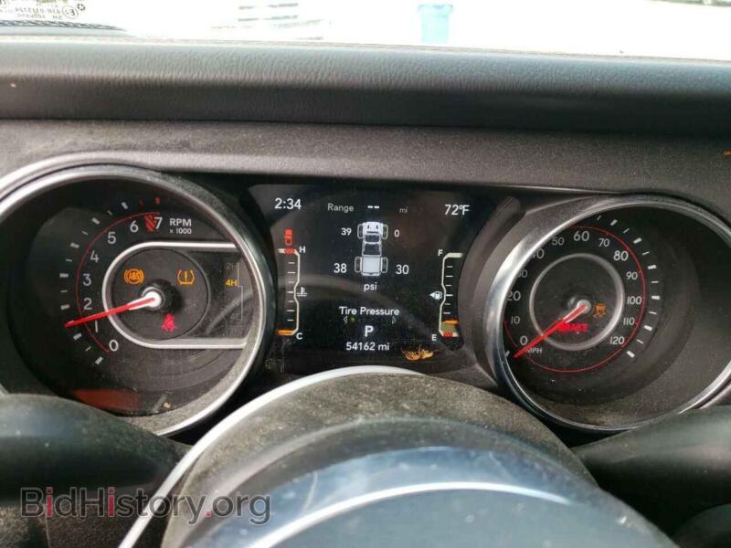 2021 Jeep GLADIATOR (VIN 1C6JJTEG1ML586731) — фото 9 из 12