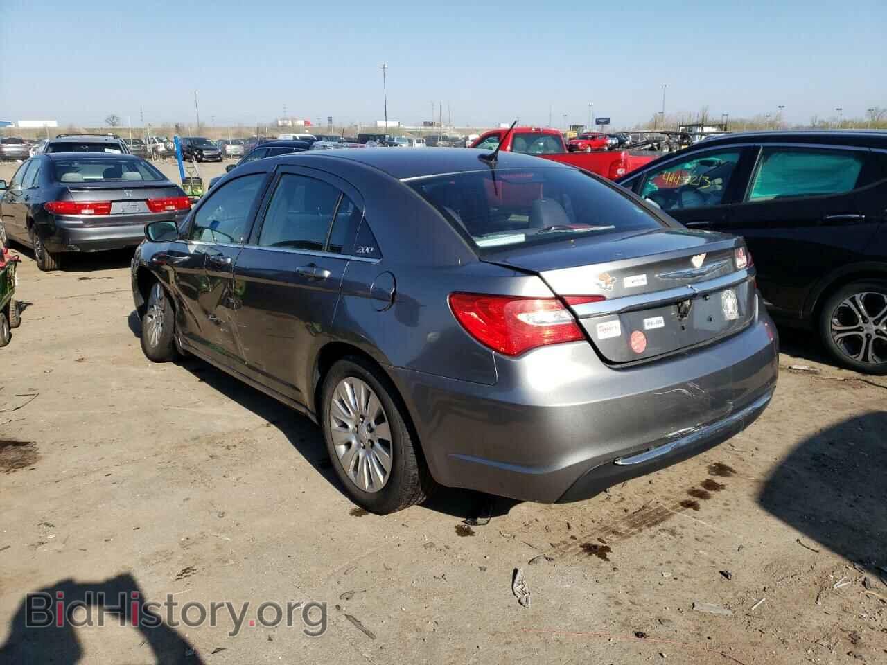 2012 CHRYSLER 200 - VIN: 1C3CCBAB2CN320383 - Фото 2