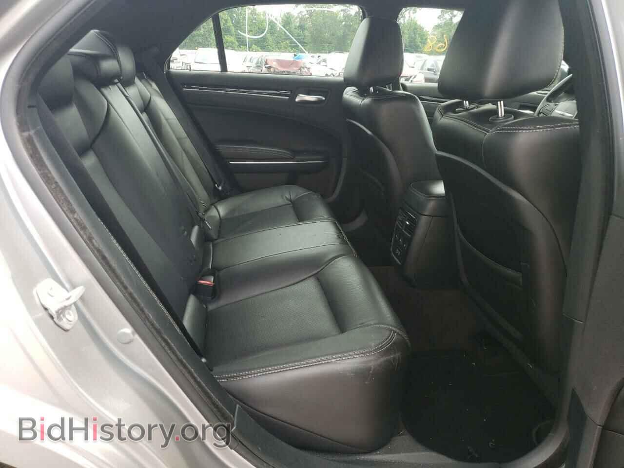 2018 CHRYSLER 300 - VIN: 2C3CCABG8JH262144 - Фото 6
