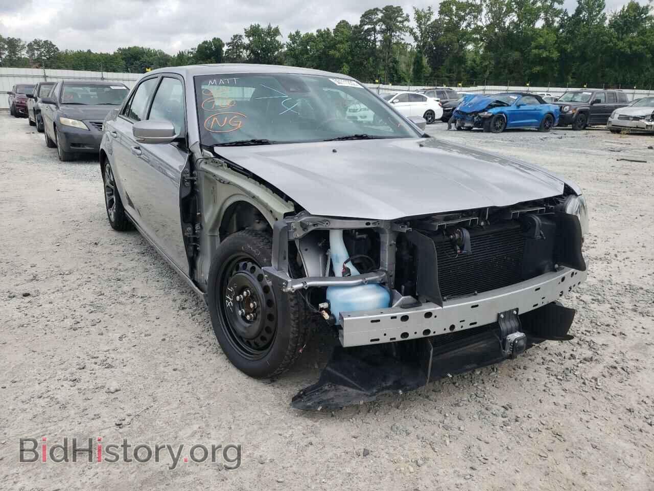 2018 CHRYSLER 300 - VIN: 2C3CCABG8JH262144 - Фото 9