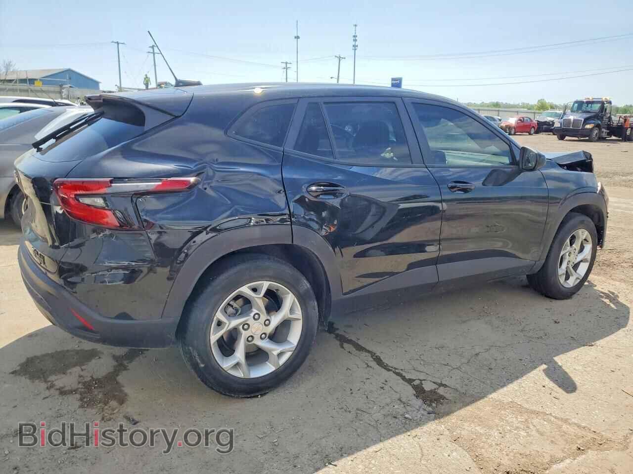 2024 CHEVROLET TRAX - VIN: KL77LFE21RC081702 - Photo 3