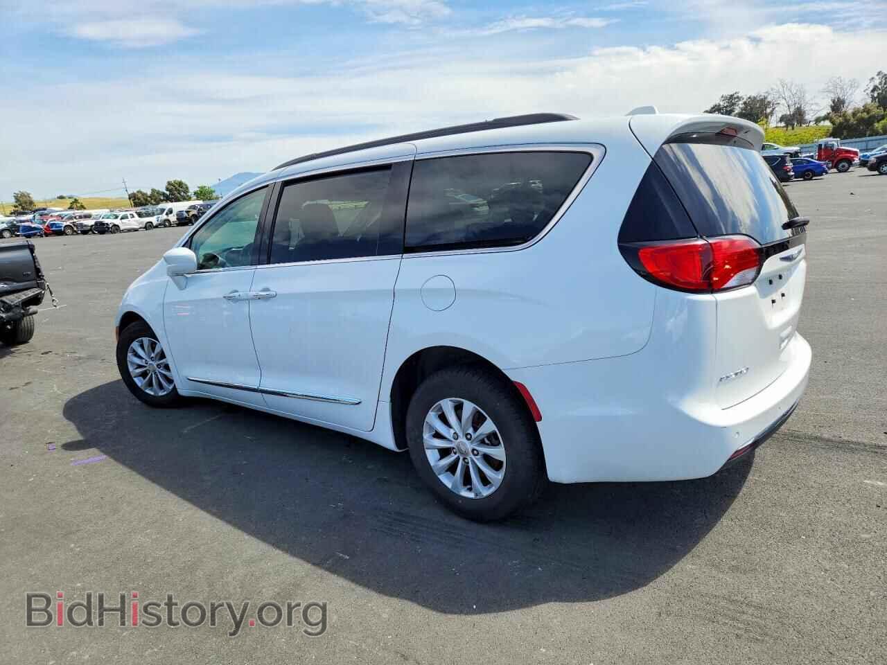 2017 CHRYSLER PACIFICA - VIN: 2C4RC1BG5HR505709 - Фото 2