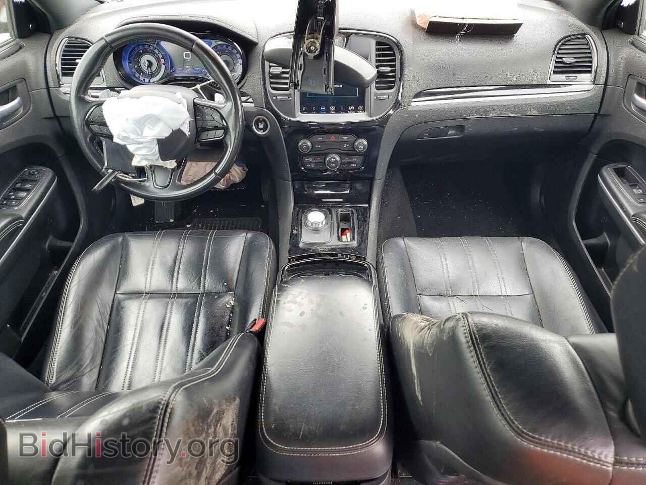 2019 CHRYSLER 300 - VIN: 2C3CCAGG4KH648912 - Фото 8