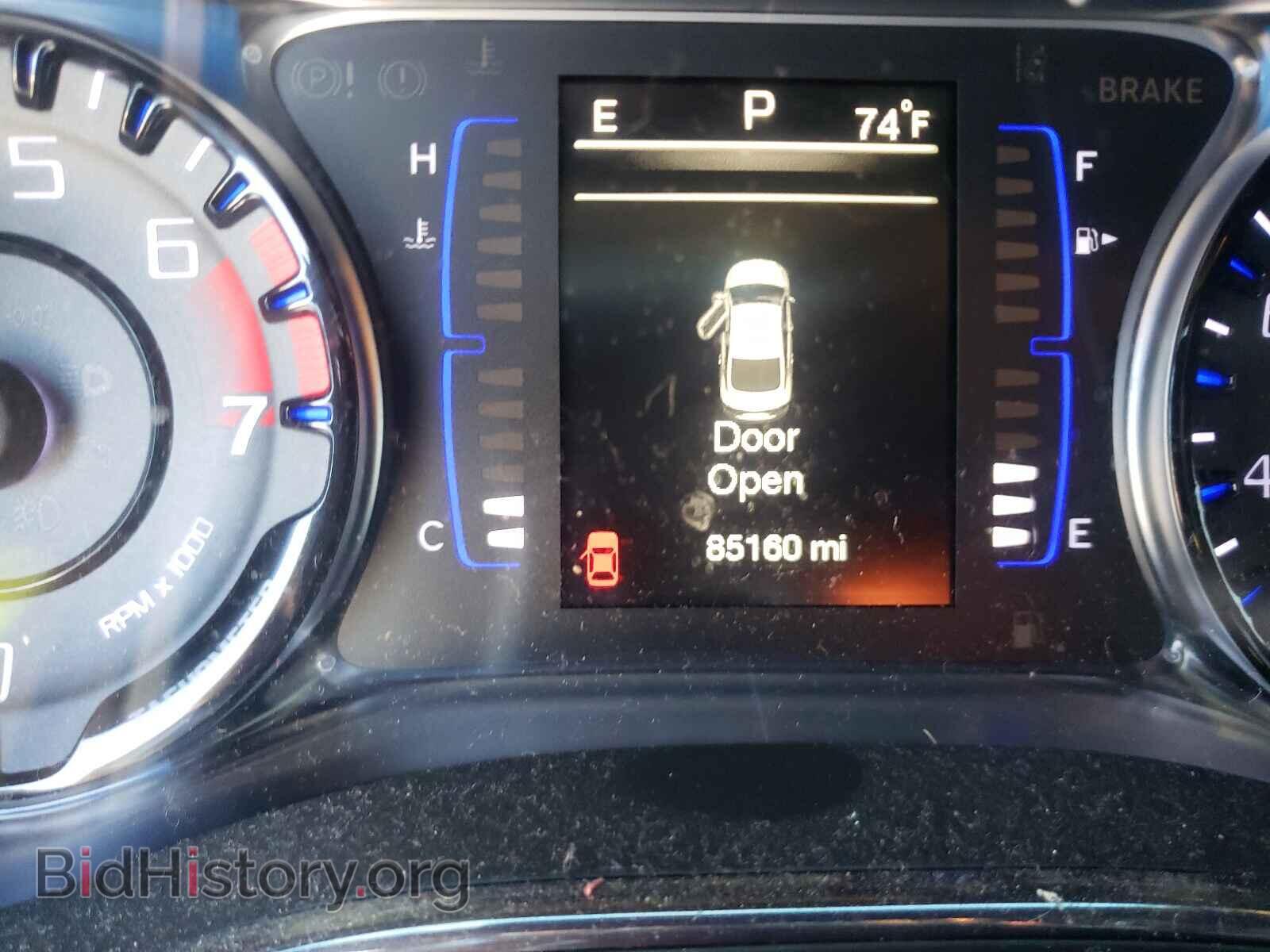 2016 CHRYSLER 200 - VIN: 1C3CCCBB2GN112840 - Фото 8