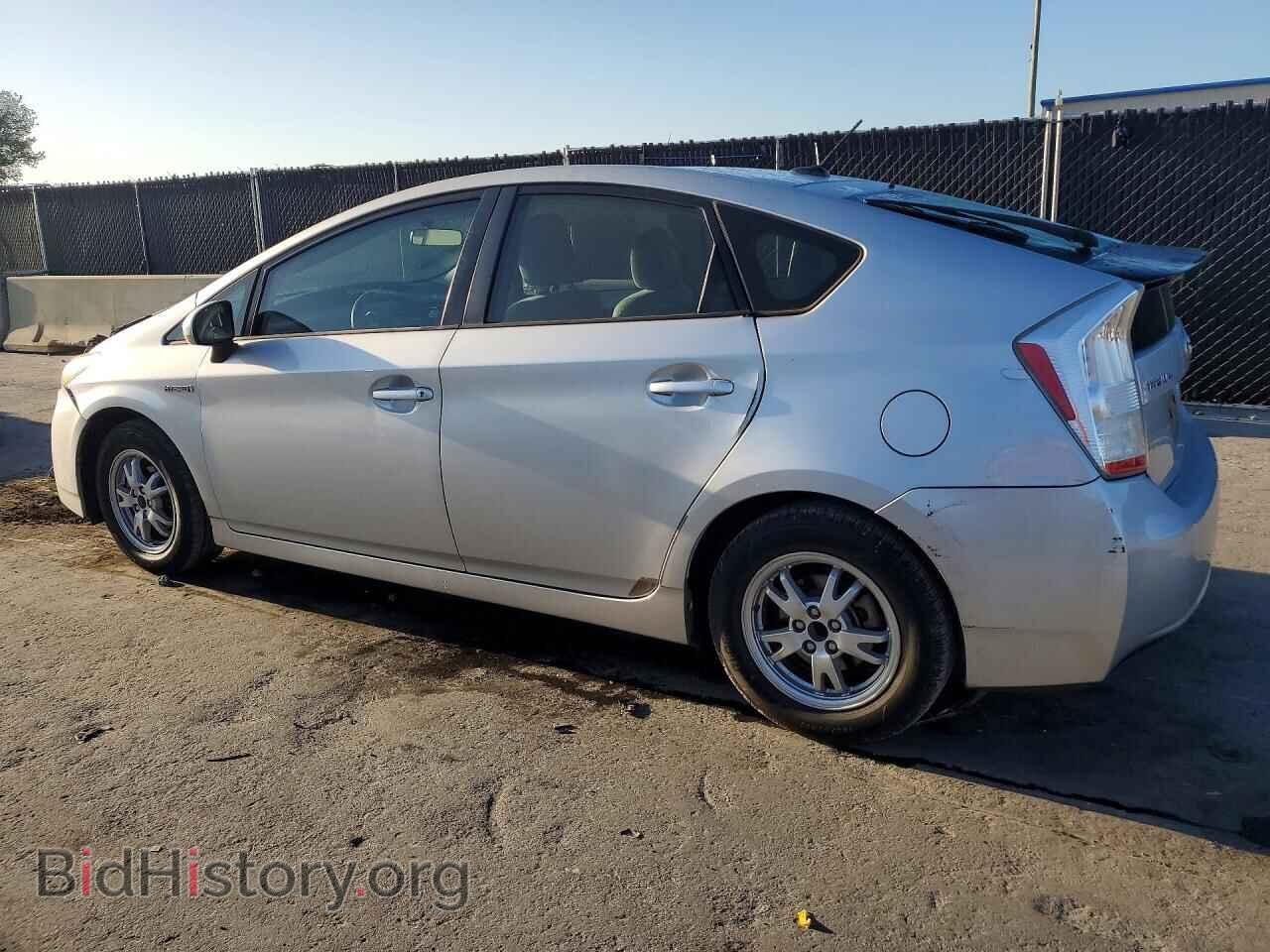 2011 TOYOTA PRIUS - VIN: JTDKN3DU7B1378970 - Фото 2