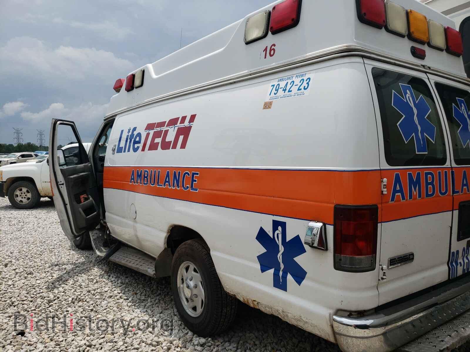 2009 FORD ECONOLINE - VIN: 1FDSS34P89DA06576 - Фото 3