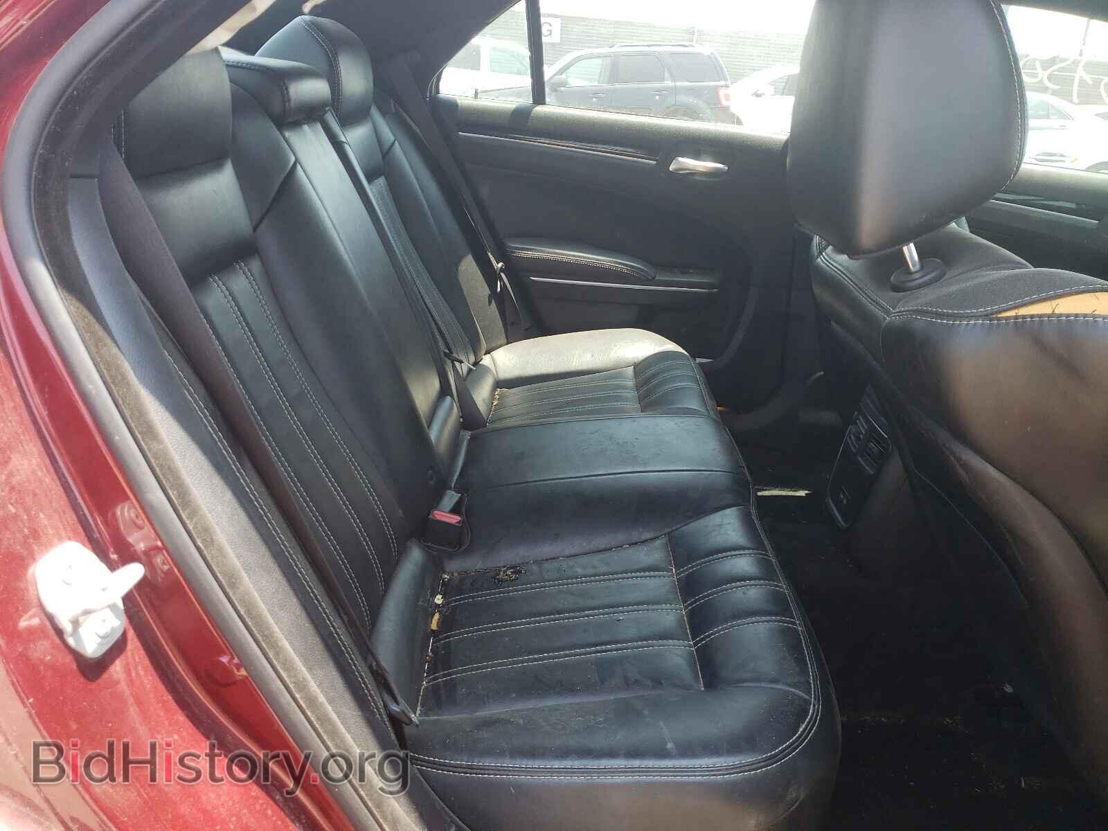 2019 CHRYSLER 300 - VIN: 2C3CCABG0KH697970 - Фото 6