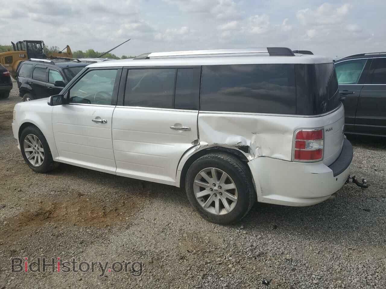 2011 FORD FLEX - VIN: 2FMGK5CC7BBD32025 - Photo 2