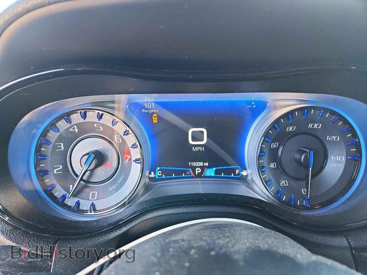 2019 CHRYSLER 300 - VIN: 2C3CCABG5KH654340 - Photo 9