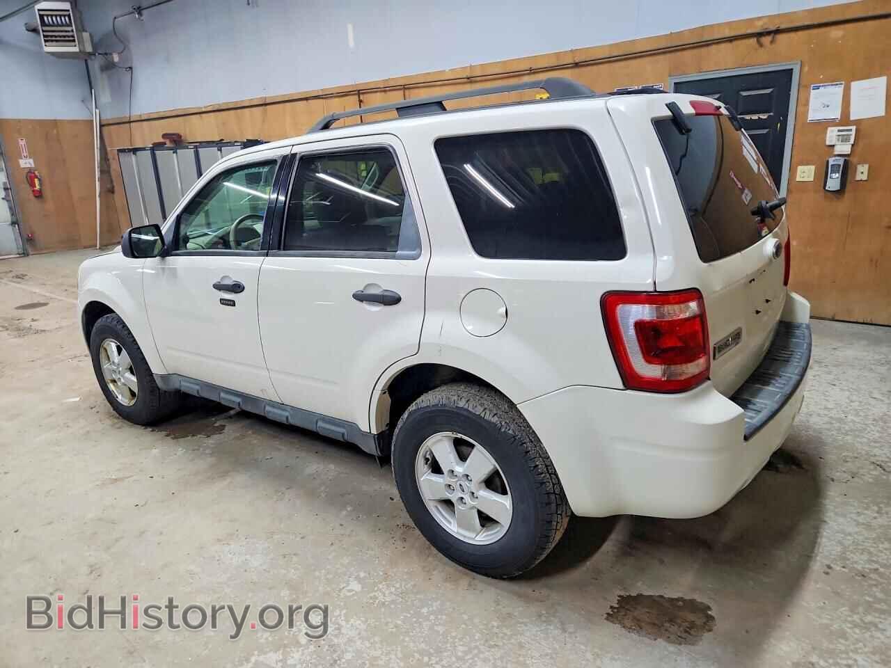 2010 FORD ESCAPE - VIN: 1FMCU0D77AKB10988 - Фото 2