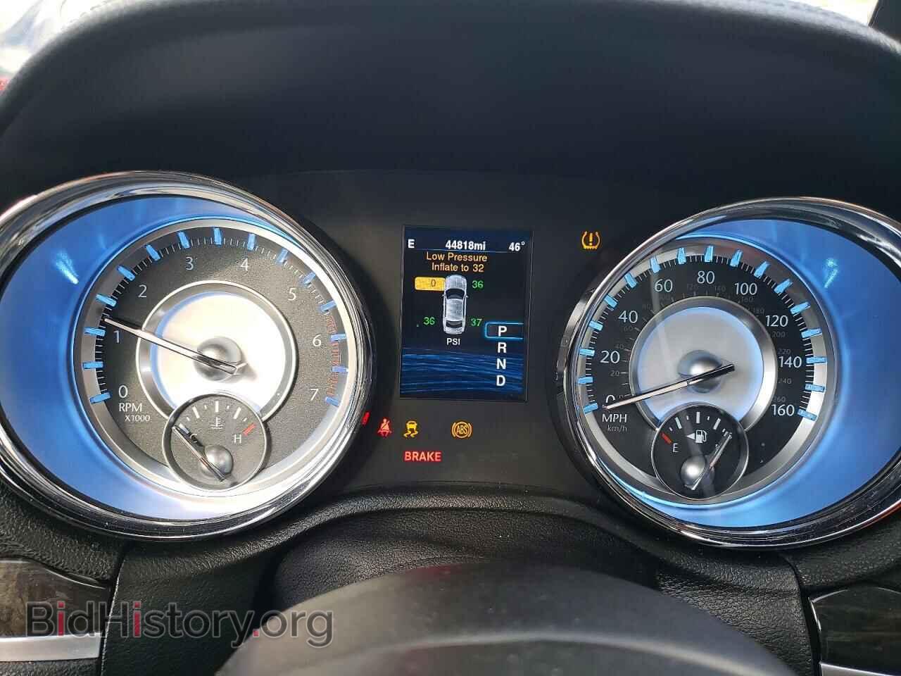 2014 CHRYSLER 300 - VIN: 2C3CCAET1EH179394 - Фото 9