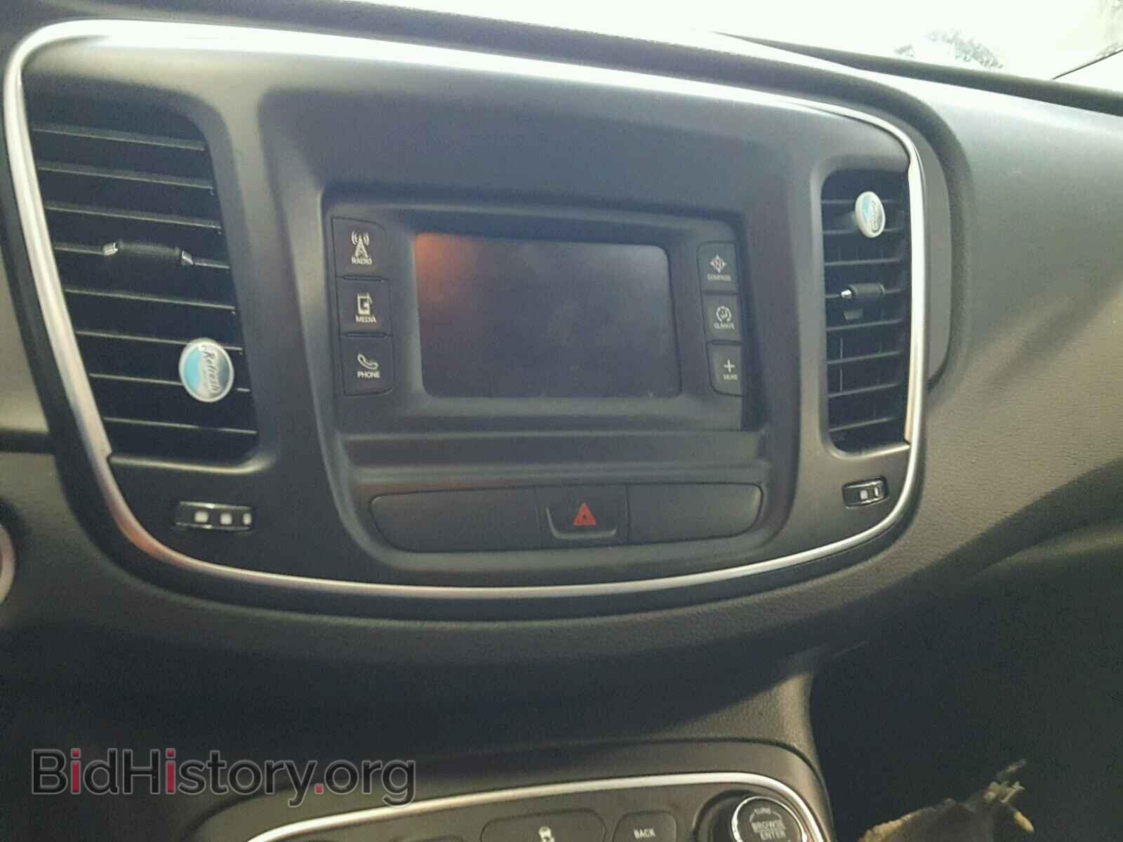2016 CHRYSLER 200 - VIN: 1C3CCCAB2GN133334 - Фото 9