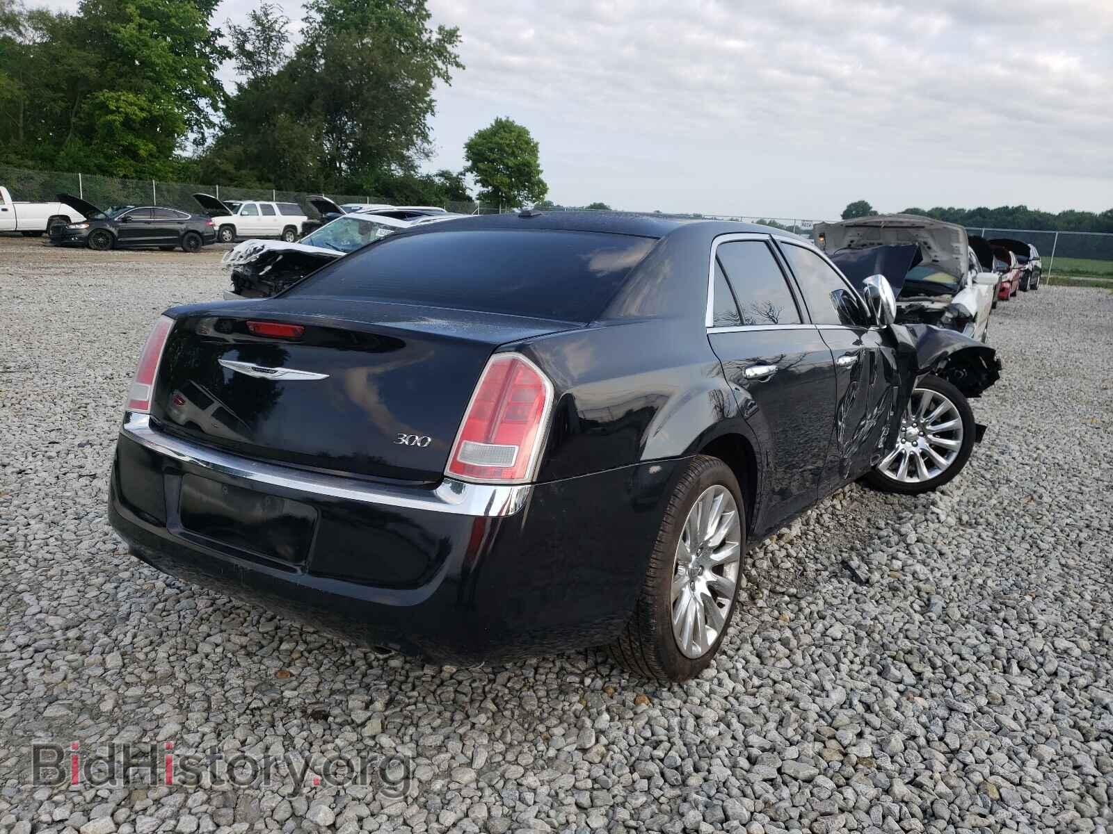 2013 CHRYSLER 300 - VIN: 2C3CCAAG7DH698392 - Фото 4