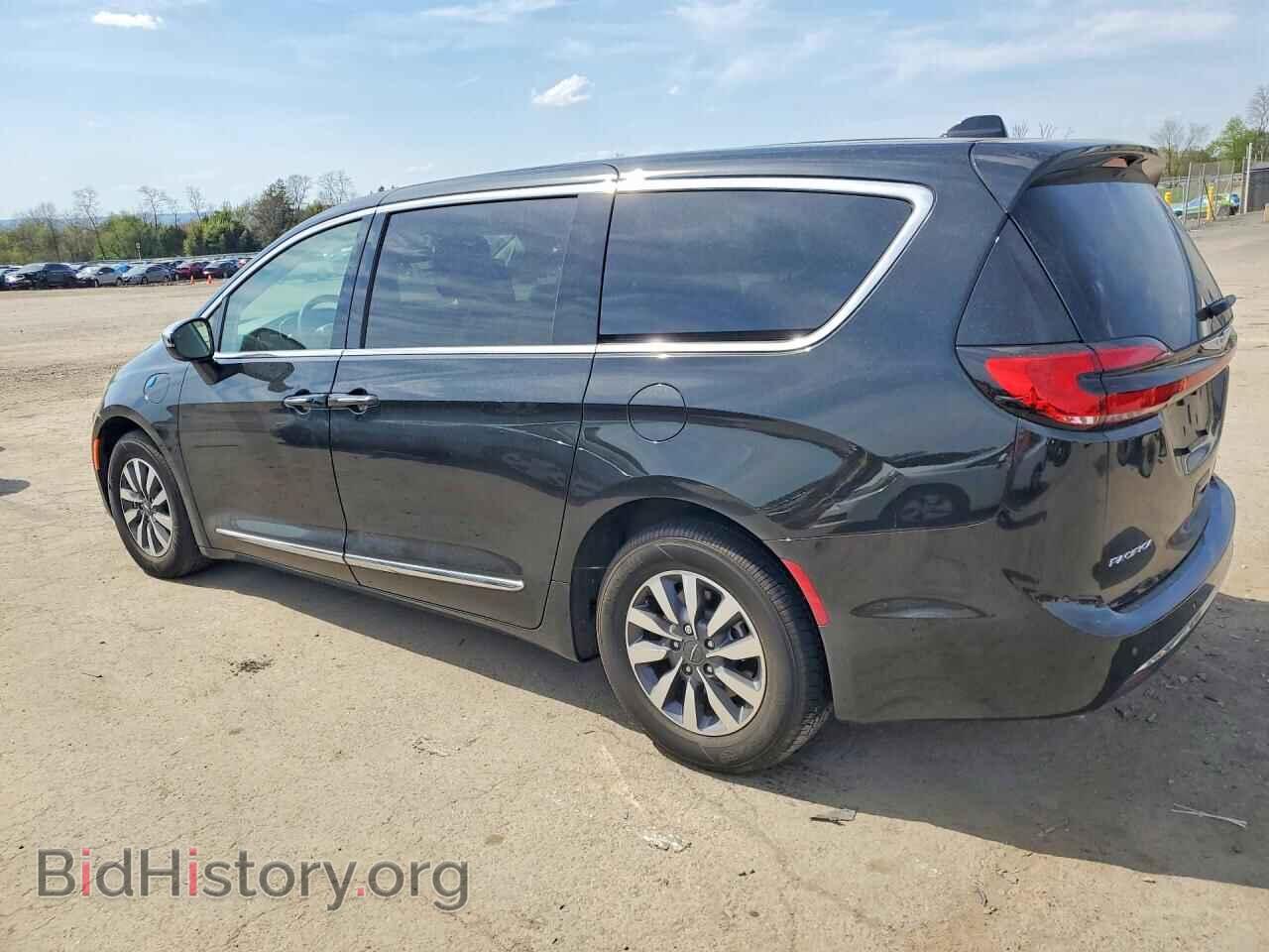 2023 CHRYSLER PACIFICA - VIN: 2C4RC1S75PR622687 - Photo 2