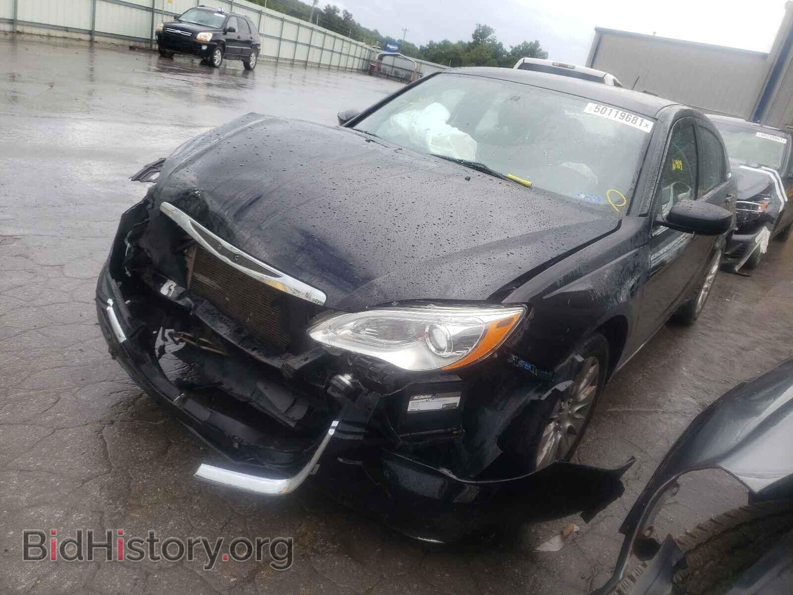 2012 CHRYSLER 200 - VIN: 1C3CCBAB3CN241028 - Фото 2