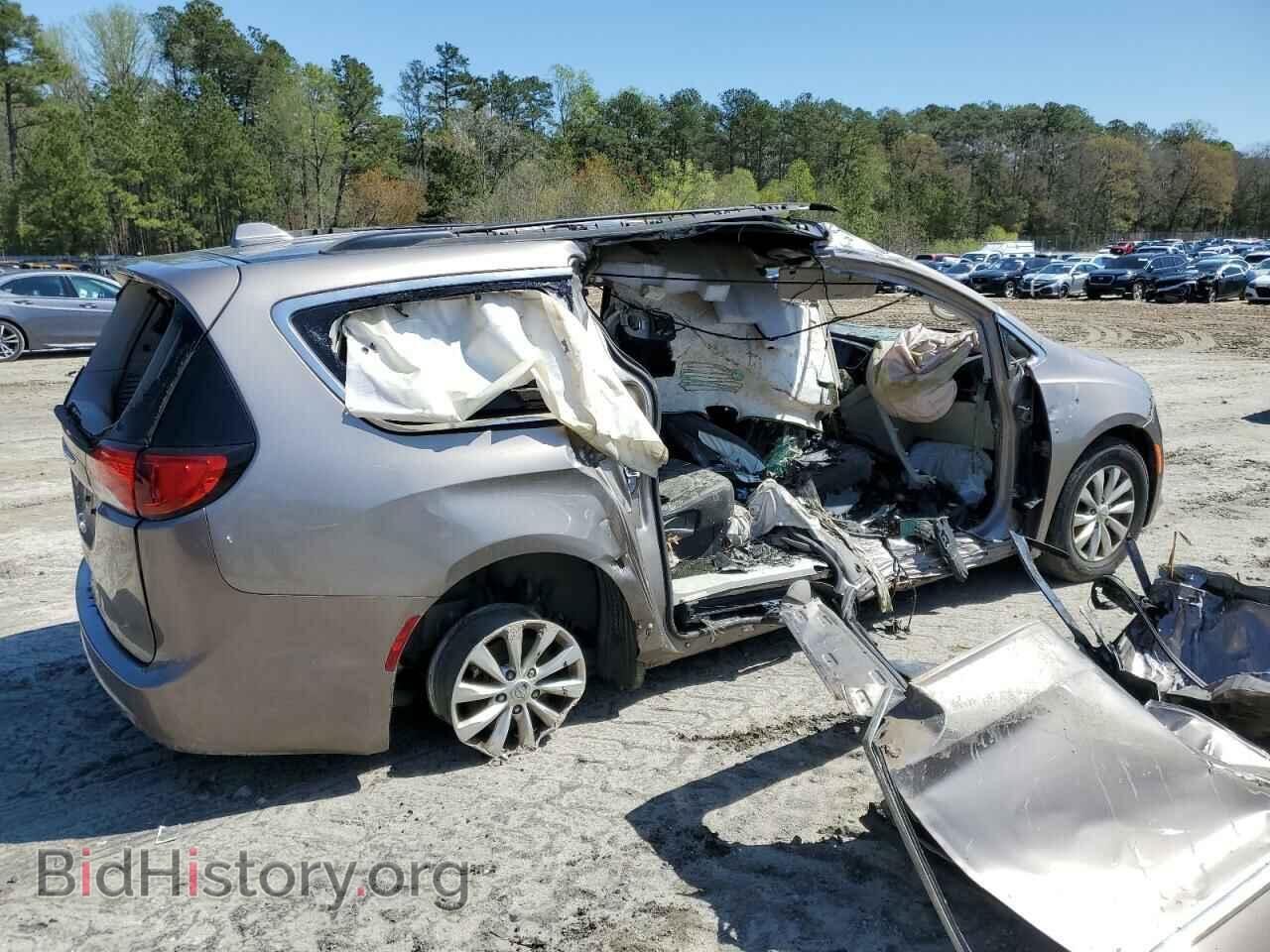 2017 CHRYSLER PACIFICA - VIN: 2C4RC1BG2HR670228 - Photo 3