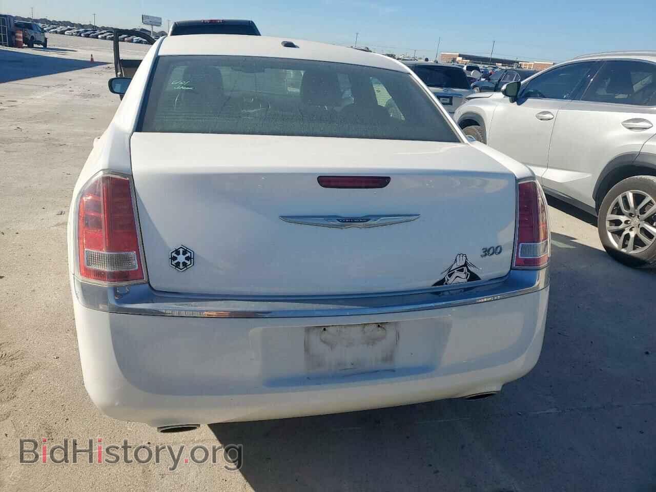 2013 CHRYSLER 300 - VIN: 2C3CCAAG3DH572658 - Фото 6