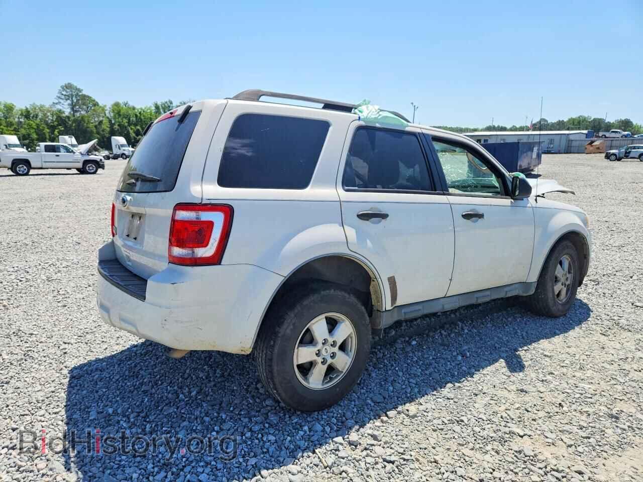 2011 FORD ESCAPE - VIN: 1FMCU0D76BKC48460 - Фото 3