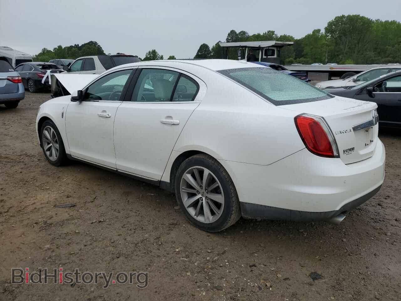 2011 LINCOLN MKS - VIN: 1LNHL9DR6BG606092 - Фото 2