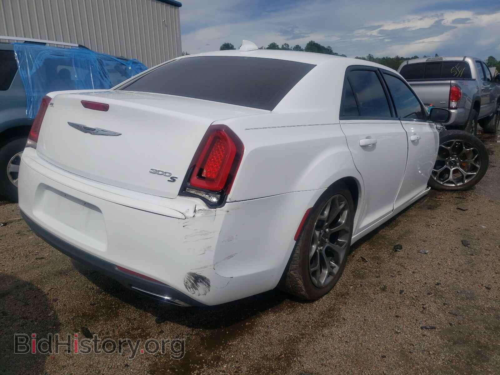 2016 CHRYSLER 300 - VIN: 2C3CCABG2GH238723 - Фото 4