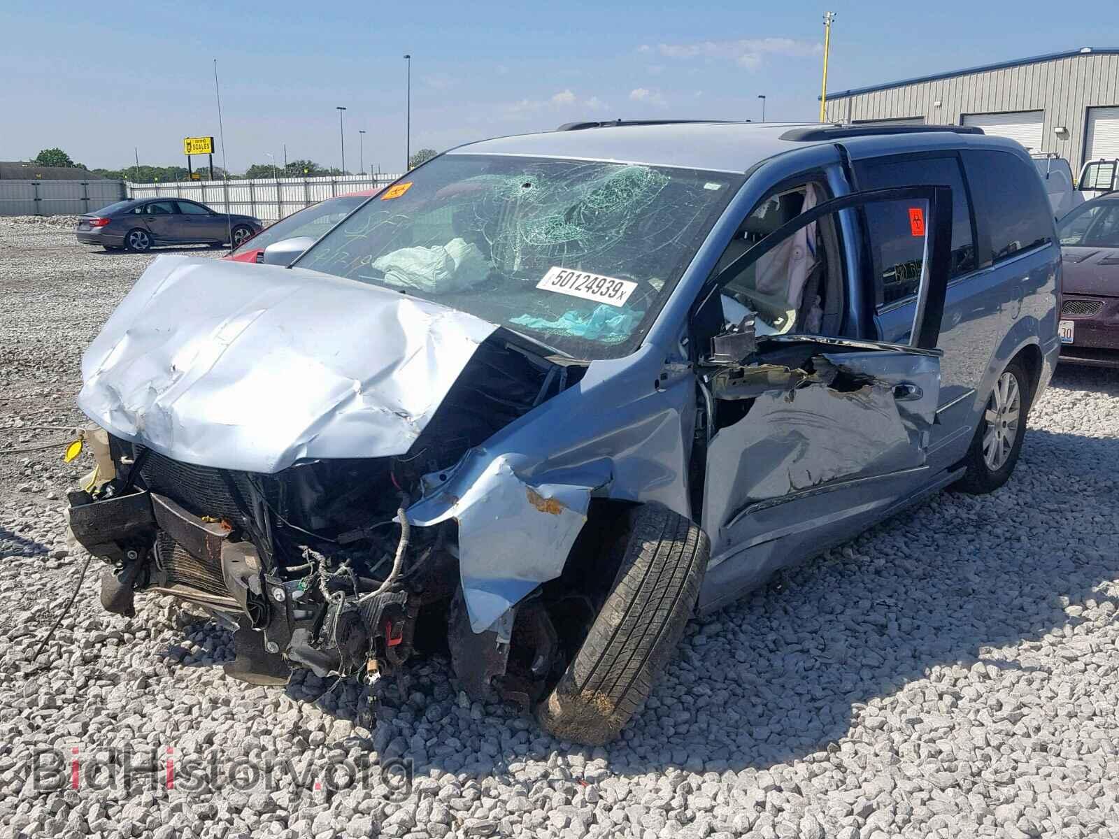 2013 CHRYSLER TOWN & COU - VIN: 2C4RC1BG4DR796603 - Фото 2