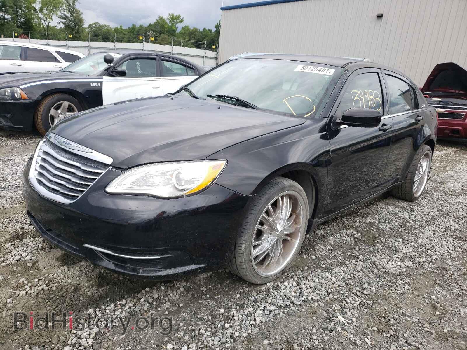 2013 CHRYSLER 200 - VIN: 1C3CCBBB4DN567422 - Фото 2