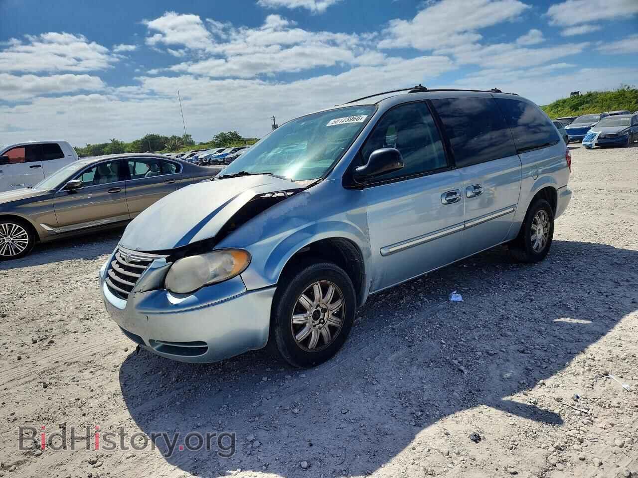 Photo 2C4GP54L55R323078 - CHRYSLER MINIVAN 2005